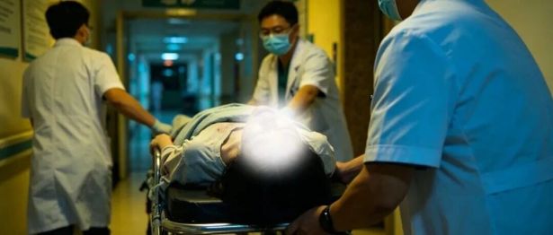 女子深夜腹痛险送命，脾脏碎成豆腐渣！元凶竟是网红「瘦腰神器」