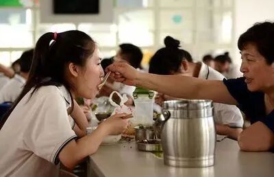 高考前几天应该怎么吃?嘞份饮食攻略请收好!娃儿不犯困、脑子灵光!