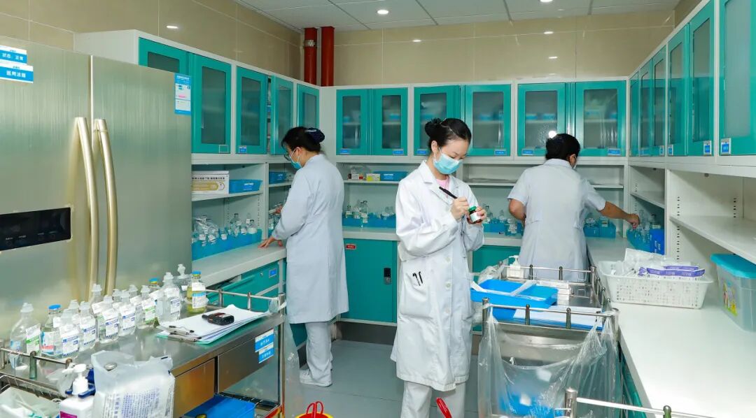 【人医榜样】护佑生命 向光而行——记合江县人民医院医共体优秀护理团队·肿瘤科护理团队