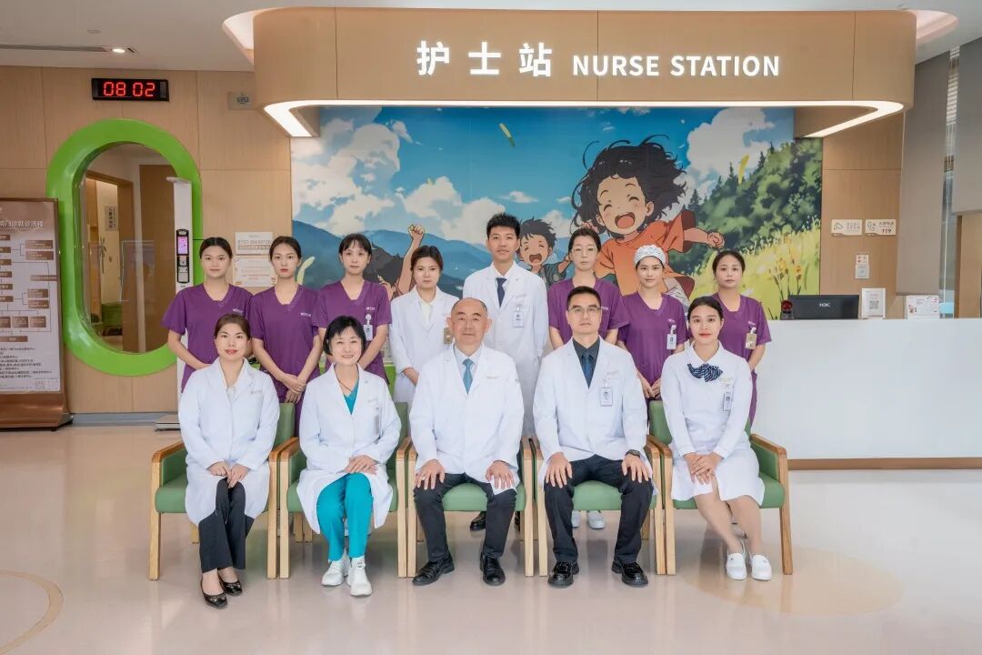 950 克的「巴掌宝宝」出院了！和祐医院新生儿科 51 天的守护答卷