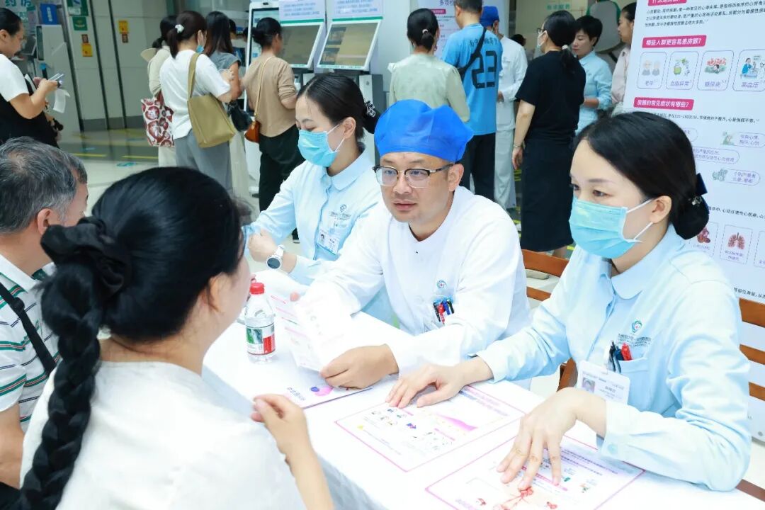 关注心房颤 「房」患于未然丨广西医科大学第一附属医院举办「中国房颤日」义诊活动