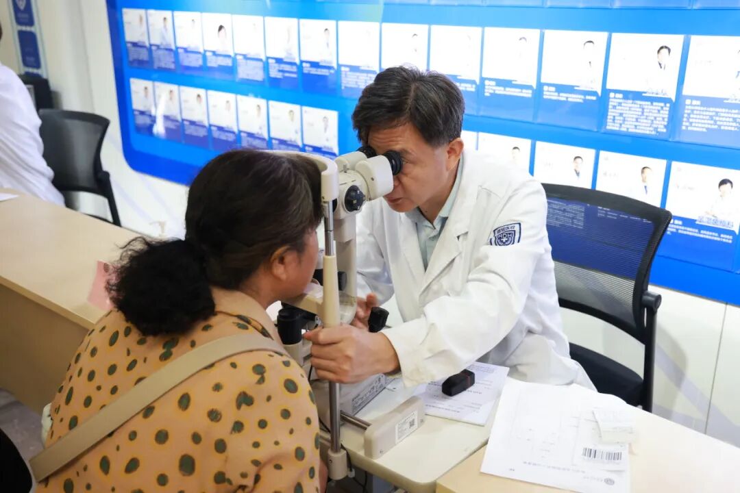 人人享有眼健康｜南京江北医院爱眼日公益义诊，暖心守护百姓「睛」彩视界