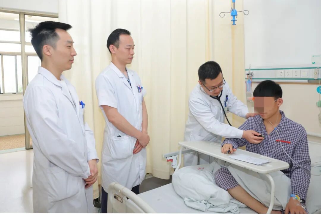 极速救治护考圆梦!淮安市一院呼吸科与肺外科联合为急症考生保驾护航