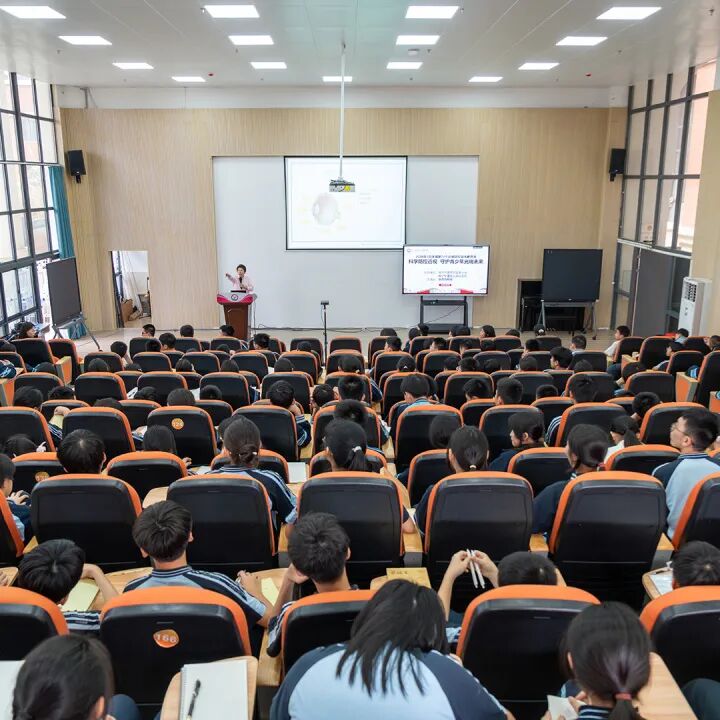 6·6 全国爱眼日丨守护方寸光明,南宁华厦以温柔守护每一帧清晰视界