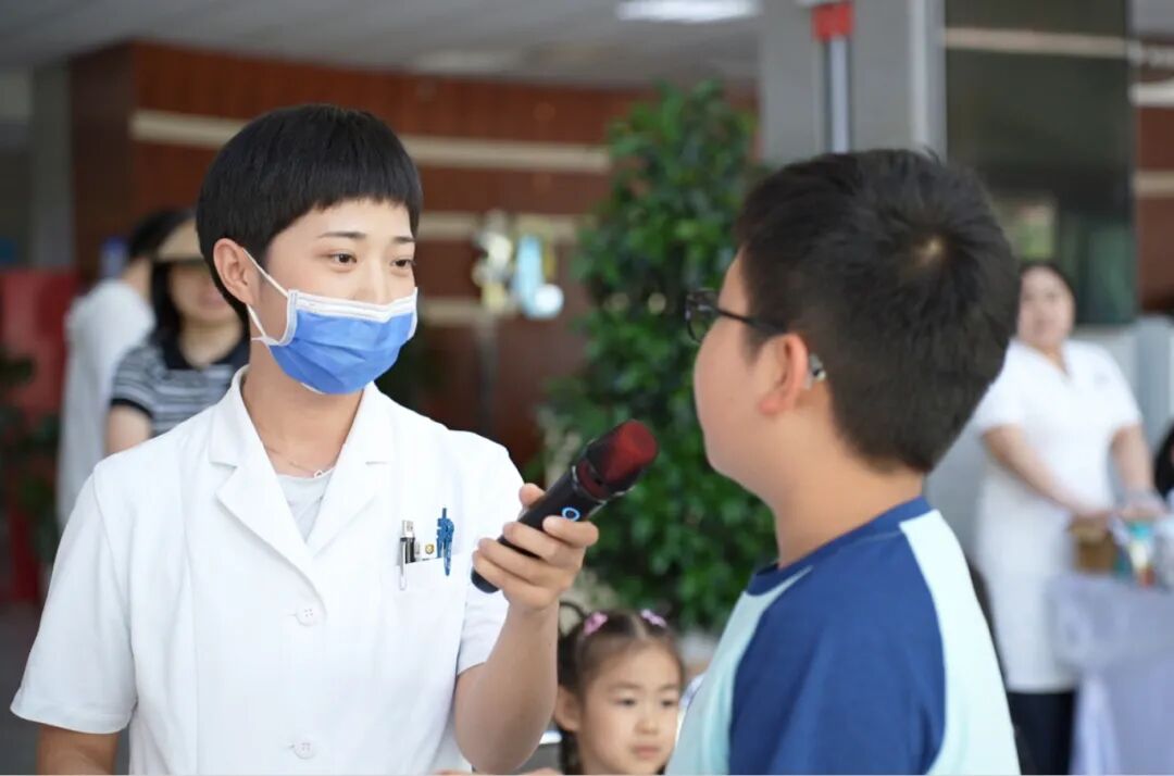 全龄段眼健康守护：郑州视光眼科医院爱眼日公益纪实