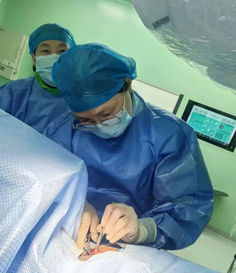 国文医院首例 ICD 植入手术圆满落地!体内「心脏救生舱」筑牢猝死防护墙