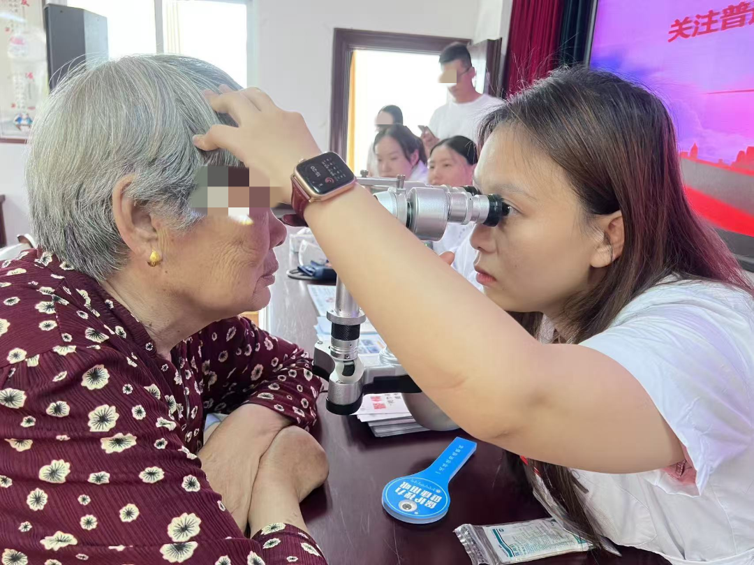 人人享有眼健康—我院开展第 31 个全国「爱眼日」系列主题活动
