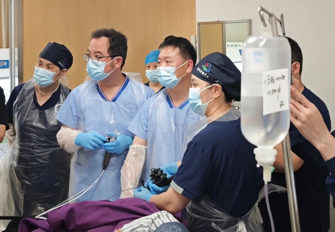 20 岁小伙突发急性阑尾炎,超微创技术保阑尾 4 天康复出院