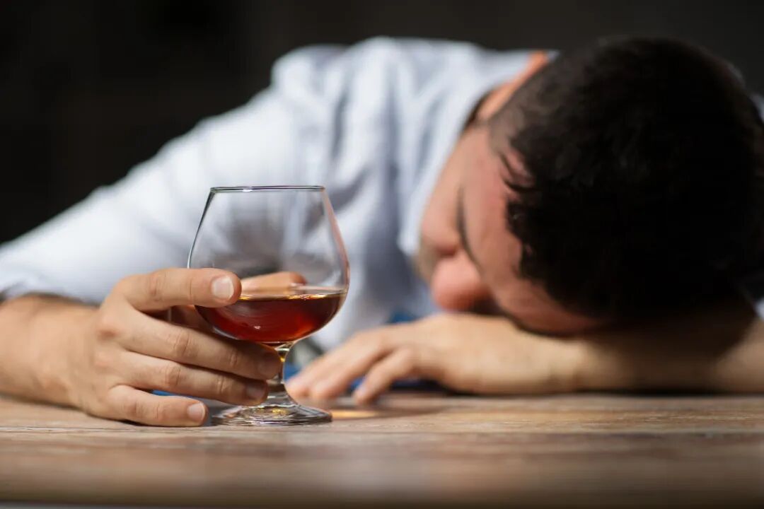 别骂「恋爱脑」了！医生证实：心动时，你的大脑真的变了