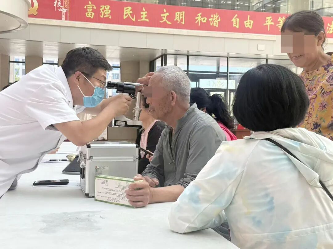 【科学护眼守护光明 公益义诊温暖人心】我院开展「全国爱眼日」主题义诊活动
