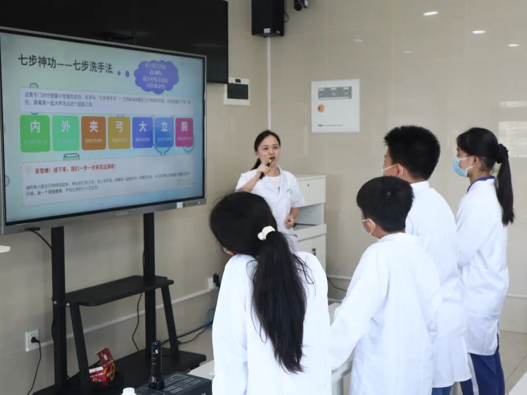 一场穿越中西医的沉浸式研学之旅在深圳市妇幼保健院顺利开启