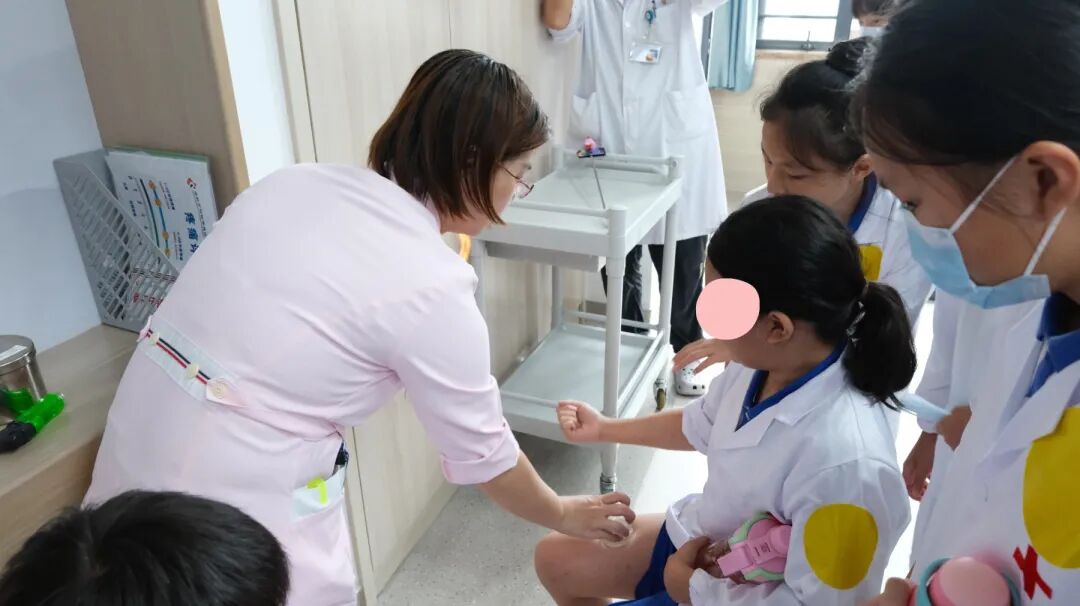 一场穿越中西医的沉浸式研学之旅在深圳市妇幼保健院顺利开启