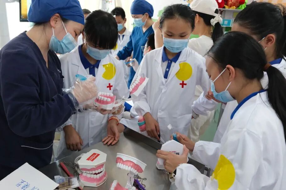 一场穿越中西医的沉浸式研学之旅在深圳市妇幼保健院顺利开启