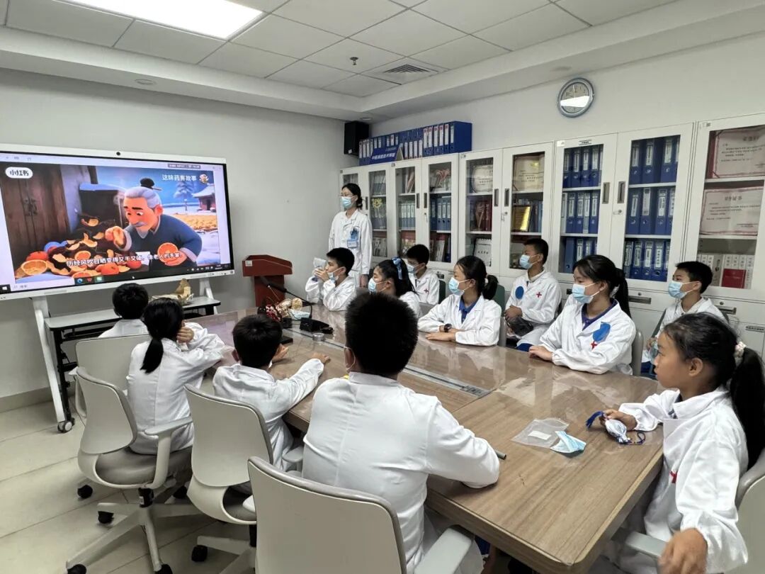 一场穿越中西医的沉浸式研学之旅在深圳市妇幼保健院顺利开启