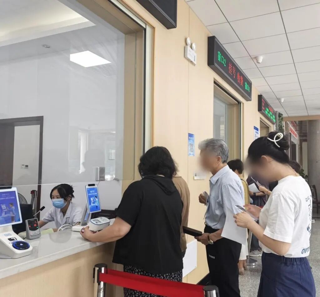 为民办实事|做优收费服务  传递便民温度