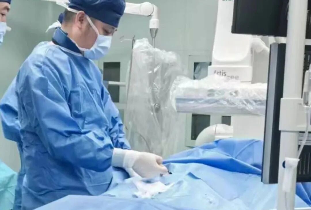为高龄极弱心脏续航!超高龄老人成功植入无导线心脏起搏器