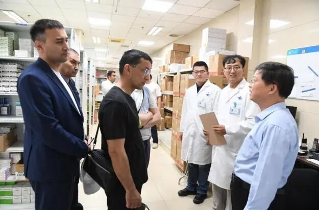 「友谊跨山海 医术共精进」——中乌腔镜微创技术联合培训项目顺利开展