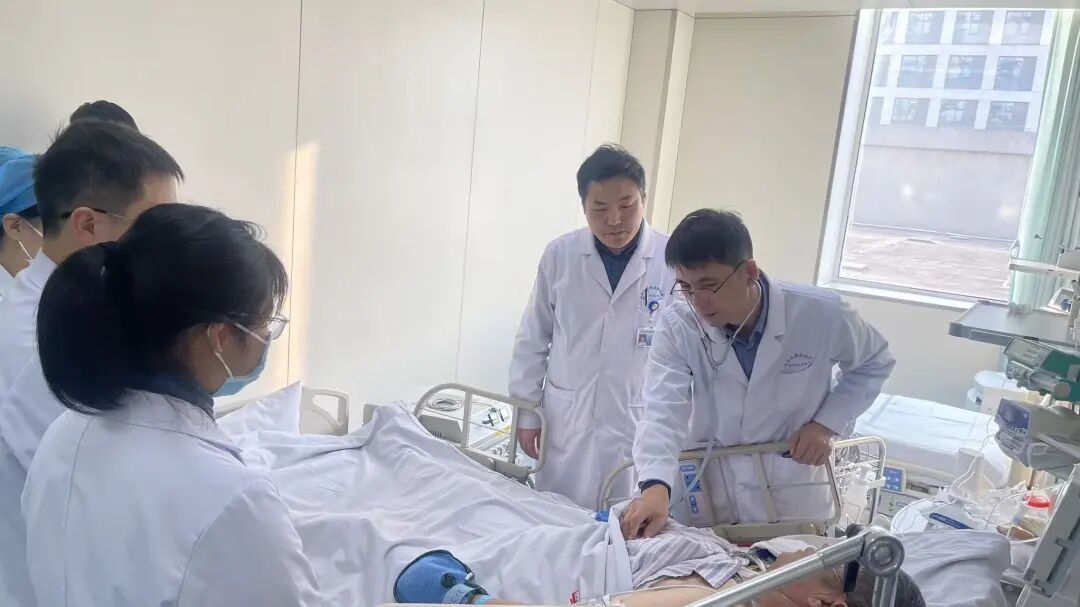 耄耋抗癌 精准除瘤:我院成功为 80 岁王老伯实施食管癌根治术