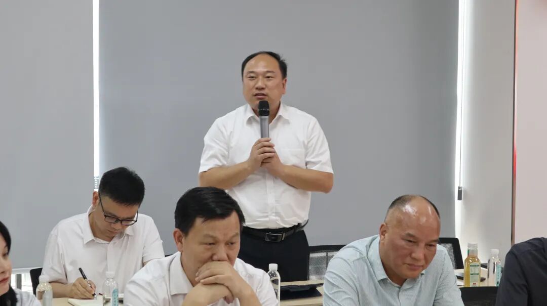感恩奉献 致敬芳华——湖北省第三人民医院举行 2026 年上半年职工荣休仪式