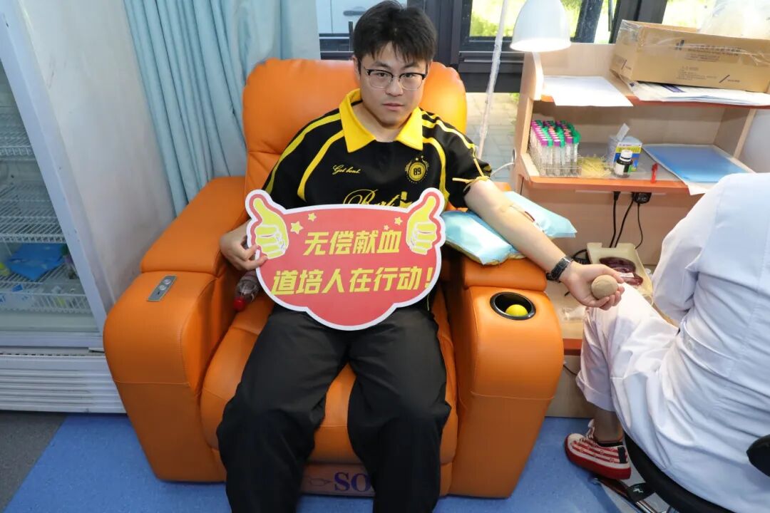undefined 热血传大爱 医者担使命|北京陆道培血液病医院开展员工无偿献血活动