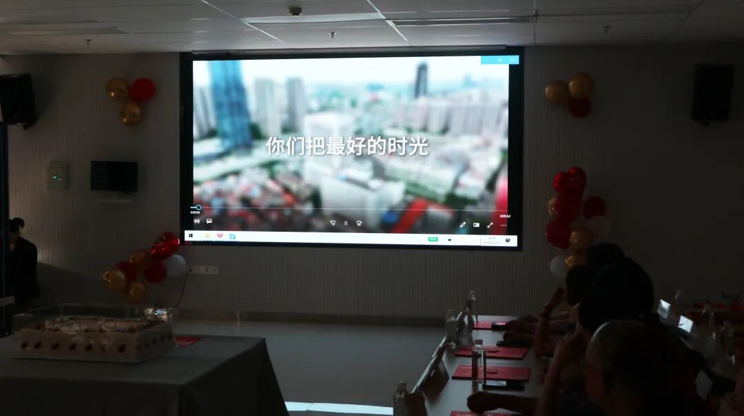 感恩奉献 致敬芳华——湖北省第三人民医院举行 2026 年上半年职工荣休仪式