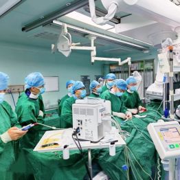 【医疗技术】高龄、高危、高难度：我院心血管内科携手大连市中心医院团队成功开展 TaurusTrio 介入治疗重度主动脉瓣关闭不全手术
