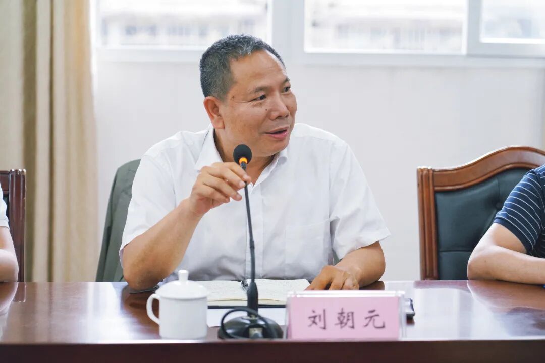 【取经问道 聚力前行】我院党委委员、副院长刘朝元带队赴重庆大学附属三峡医院开展座谈交流