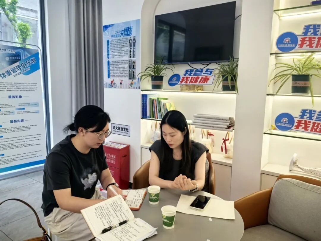 【取经问道 聚力前行】我院党委委员、副院长刘朝元带队赴重庆大学附属三峡医院开展座谈交流