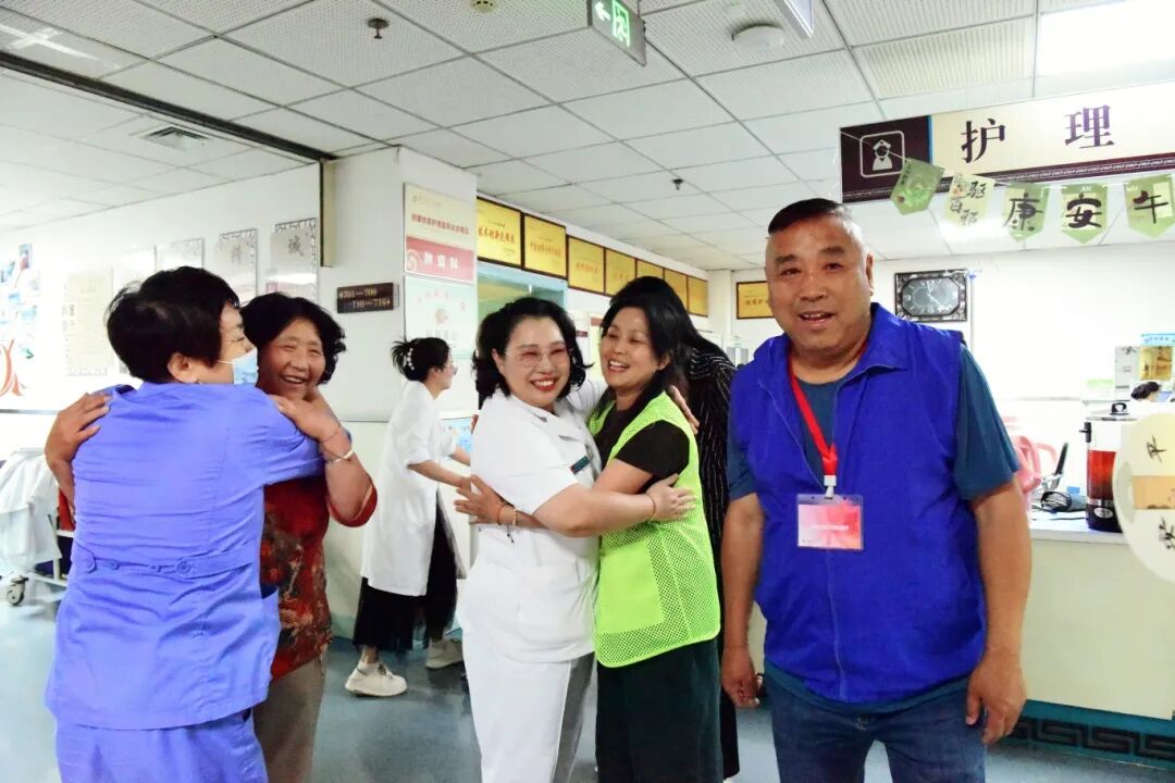情暖端午,爱在病房 —— 肿瘤科开展端午暖心主题活动