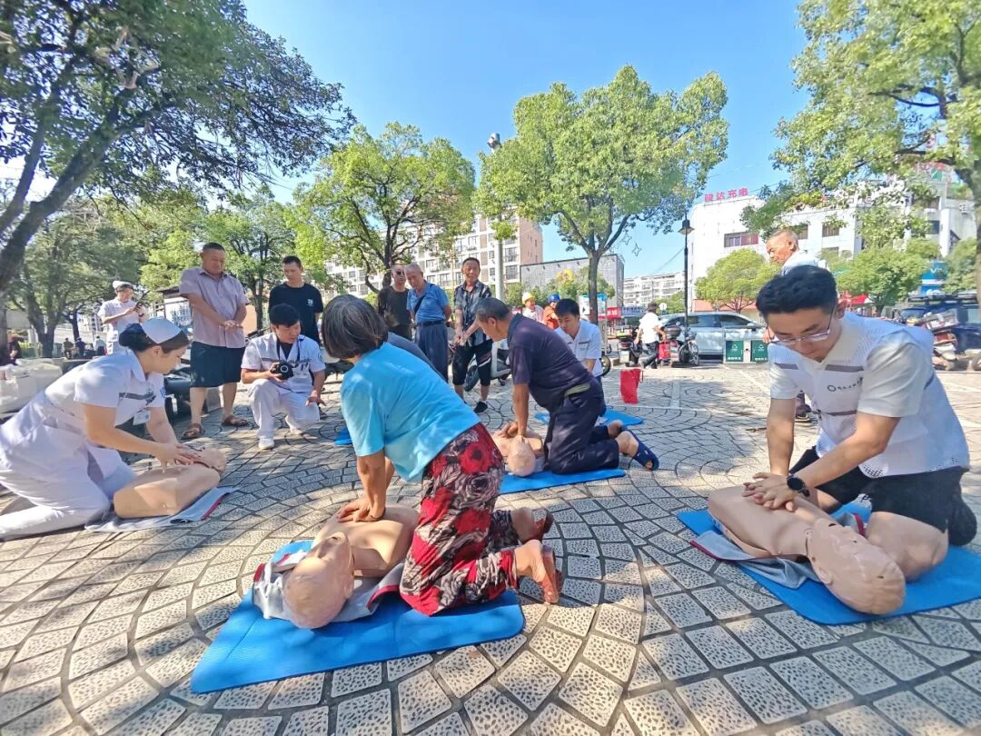 名医、博士组团送健康！二附院这场义诊活动超火热......