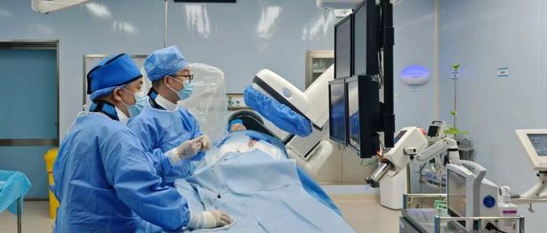 【医路有术】拆除体内「隐形炸弹」！我院微创介入成功救治腹主动脉瘤破裂患者
