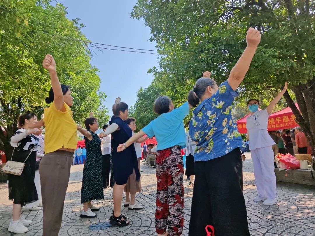 名医、博士组团送健康！二附院这场义诊活动超火热......