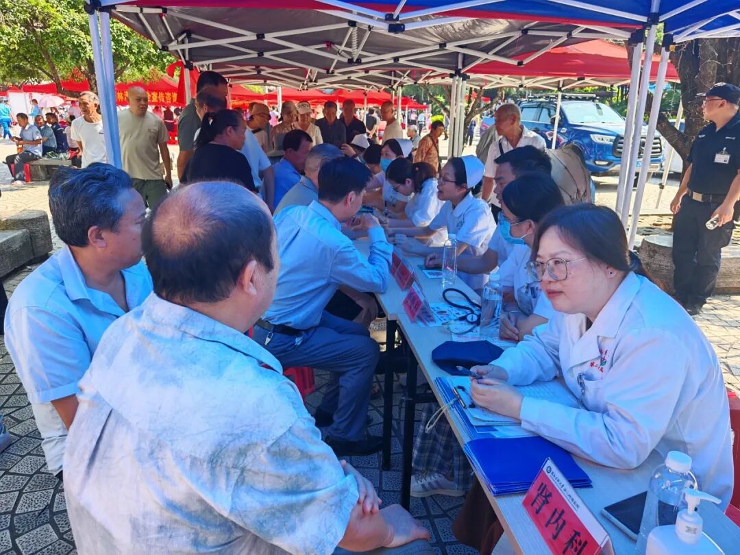 名医、博士组团送健康！二附院这场义诊活动超火热......