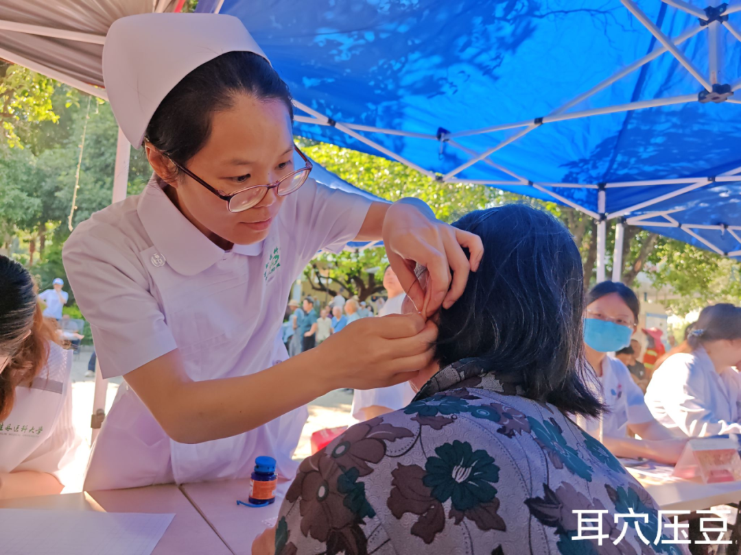 名医、博士组团送健康！二附院这场义诊活动超火热......