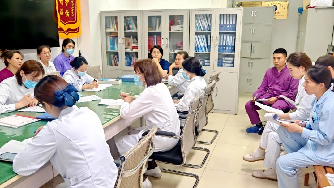 院内新闻丨防汛进行时:我院护理部举行山洪暴发批量伤员救治应急演练