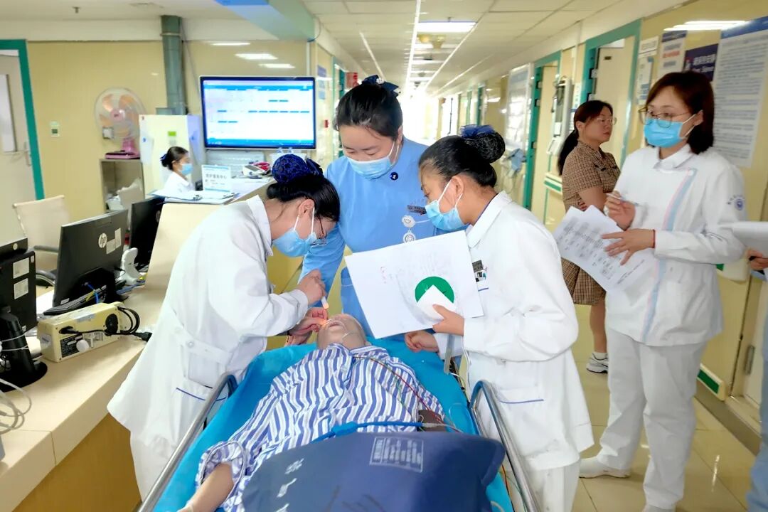 院内新闻丨防汛进行时:我院护理部举行山洪暴发批量伤员救治应急演练