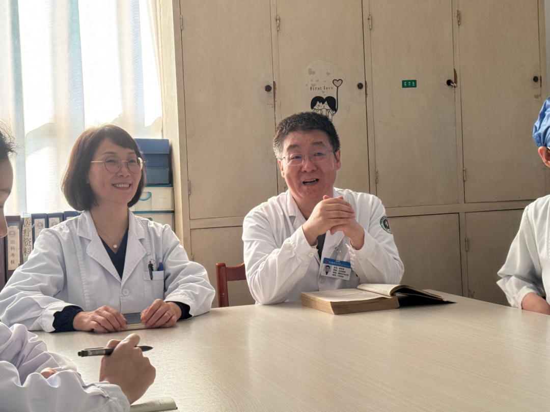 科际联动精诊疗 交流共进护健康 | 河科大二附院病理科与整形外科开展涎腺肿瘤专题交流研讨活动