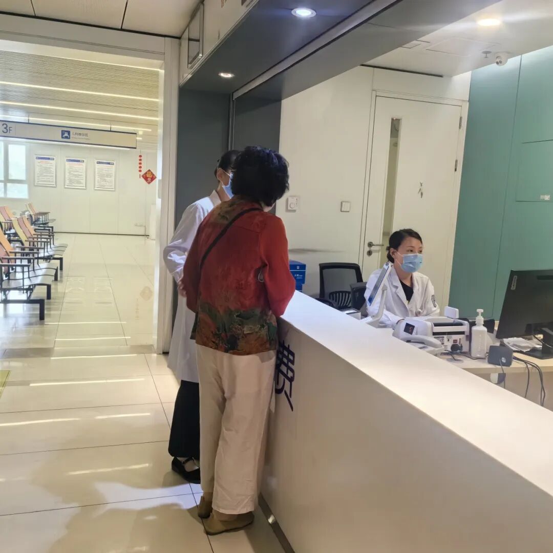 家属的一个请求,牵出一场温暖的 「接力跑」