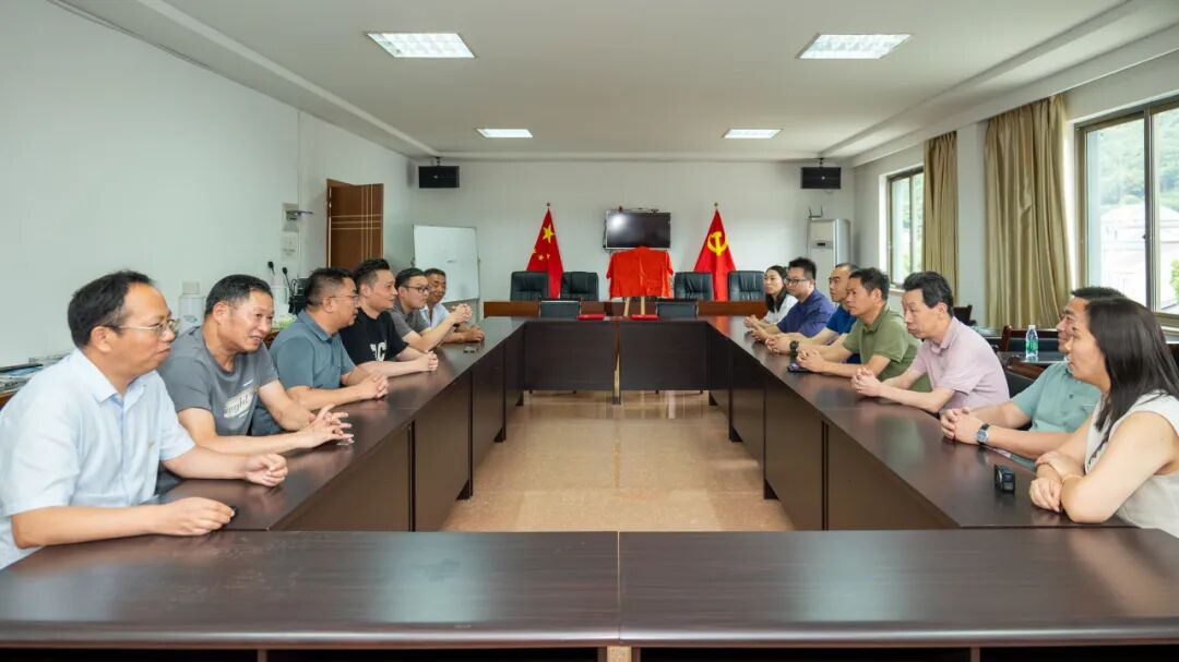 党建结对聚合力 粽香端午暖民心 —— 宁波明州医院内科党支部&象山县黄避岙乡鲁家岙村党支部党建结对活动