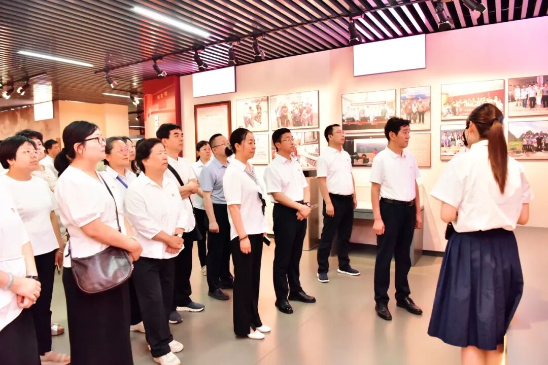 追寻楷模足迹 淬炼医者初心 —— 我院组织党员干部赴黄文秀先进事迹展馆开展沉浸式研学