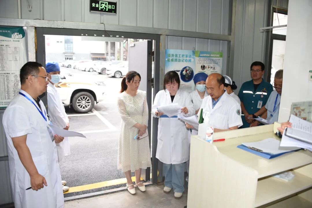 强化应急能力 守护群众健康 | 河科大二附院开展发热门诊输入性传染病应急处置演练
