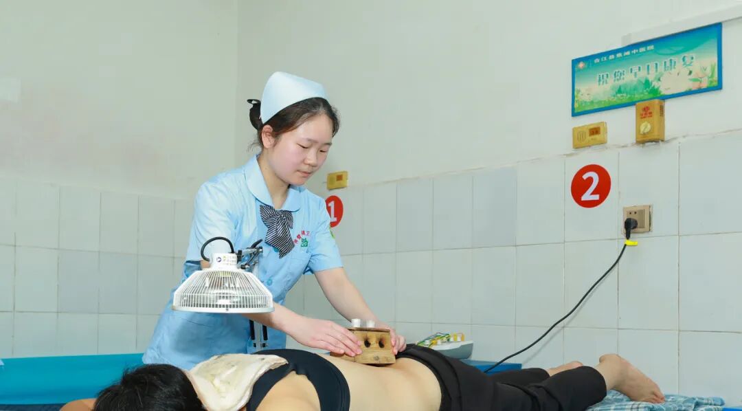 【人医榜样】扎根基层守初心 以爱为帆护健康——记合江县人民医院医共体优秀护士税佳