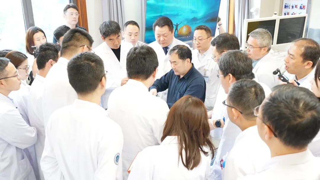 强基冲高新启航 | 仁慈创伤智慧骨科硬核突破！世界首创术式刷新运动康复纪录