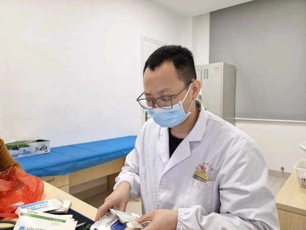 年度十佳 | 徐进:坚守医者初心 守护肾脏健康