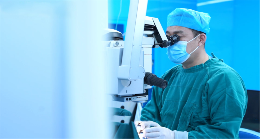 57 岁阿姨眼压急剧飙升,国文眼科急诊手术成功「减压」