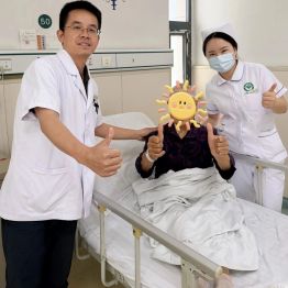 近八旬老人小脑长巨大肿瘤，神经外科顺利「拆弹」助康复