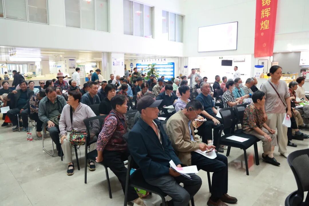 仁心护脊梁,义诊暖人心 | 南京江北医院全民脊柱健康公益义诊活动圆满收官