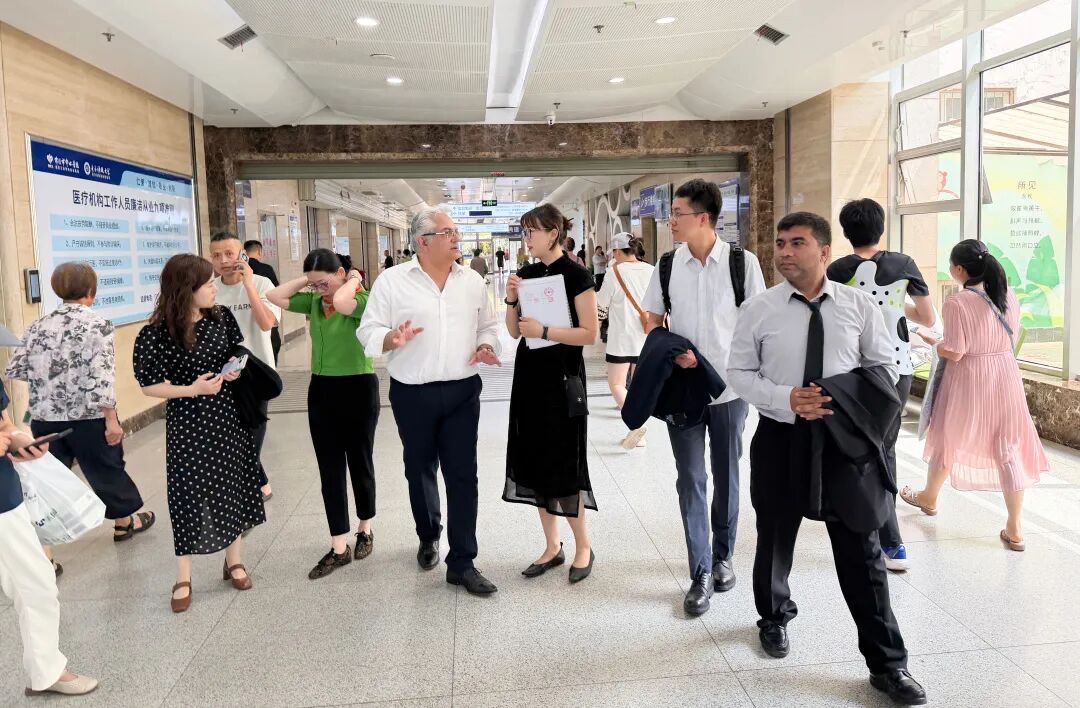 绵医出海，医路求新特辑｜英国皇家布朗普顿&哈菲尔德医院专家团队圆满完成驻院指导