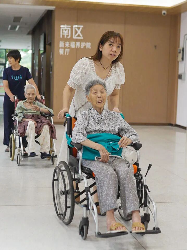 一个午后,两处欢喜 | 新来福长者的快乐,从来不止一种