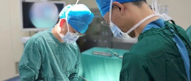 肝脏碎裂、腹腔积血3500ml！17岁少年获救